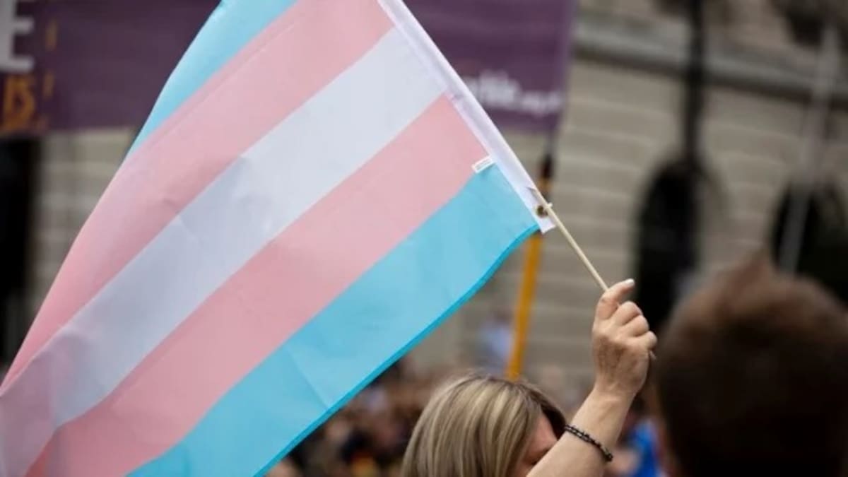 Trans y no binario obtienen reconocimiento legal en documentos oficiales: Colombia aprueba un cambio sin precedentes para incluir nuevas categorías en el campo sexo de cédulas y registros, impulsando derechos LGBTIQ+ y combatiendo la violencia que afecta especialmente a mujeres trans
