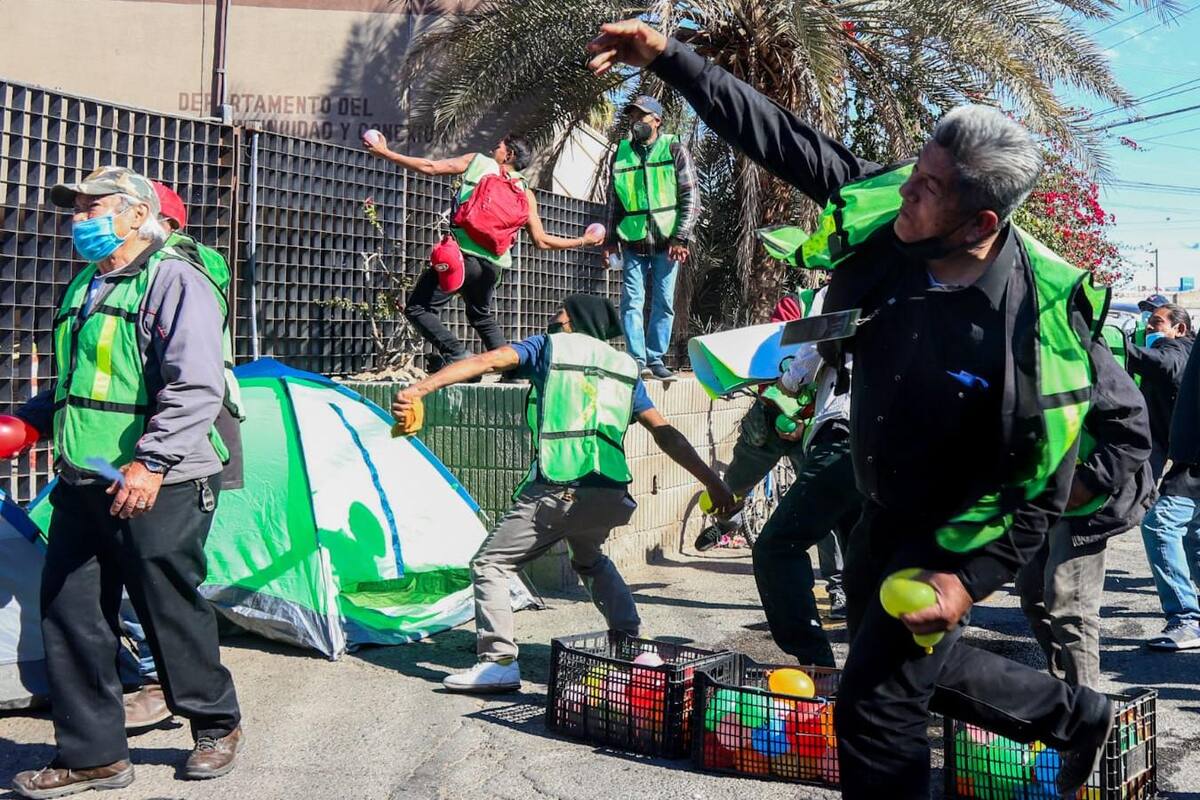 Tiran bombas de agua contra CFE por corte de luz a albergues