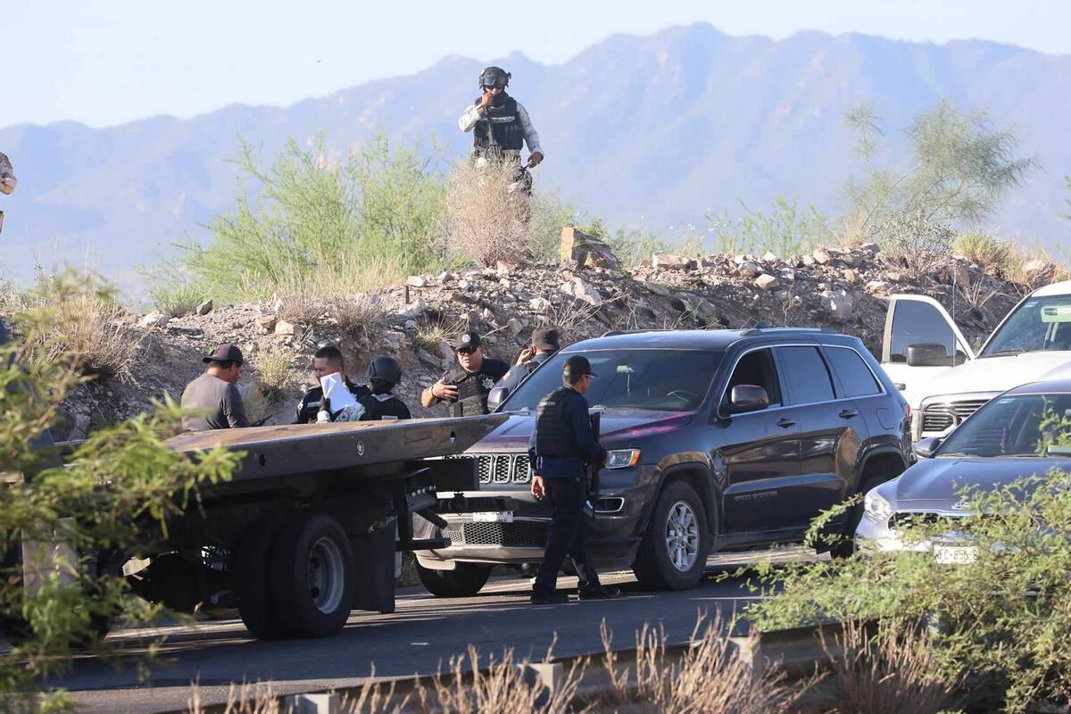 Detienen a 2 hombres y 3 menores en Hermosillo; llevaban a un hombre sin vida en cajuela de auto