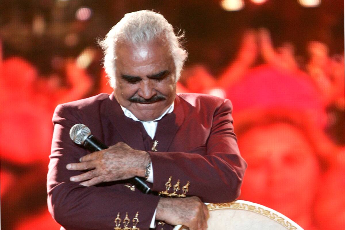 Vicente Fernández: Mhoni Vidente predijo una tragedia en la familia