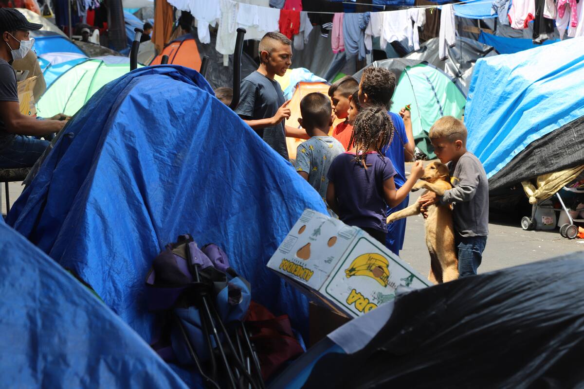 Falta en BC plan para recibir a las caravanas migrantes en el estado