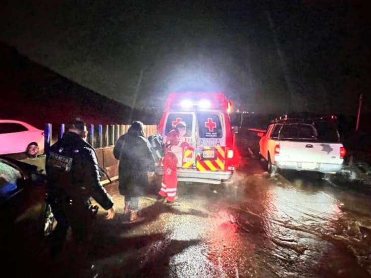 Choque en carretera Tijuana-Tecate deja a conductora lesionada
