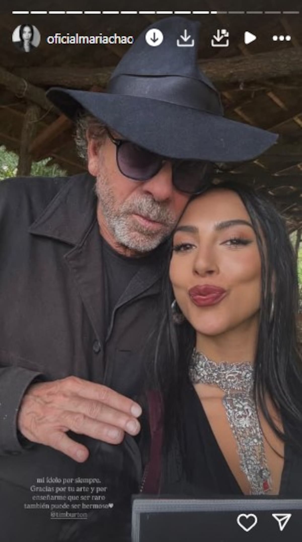 María Chacón junto a Tim Burton / Instagram @oficialmariachacon