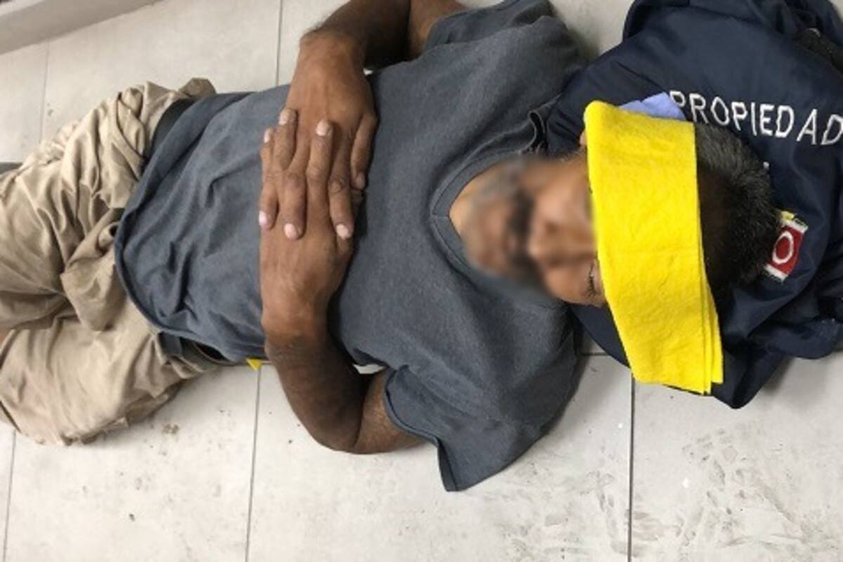 Dan auxilio a hombre con presunto golpe de calor