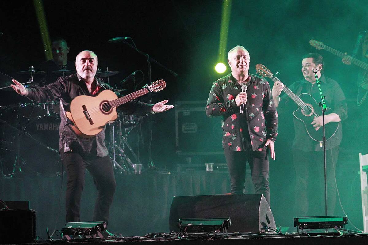 Deleitan con ritmo flamenco Gipsy Kings