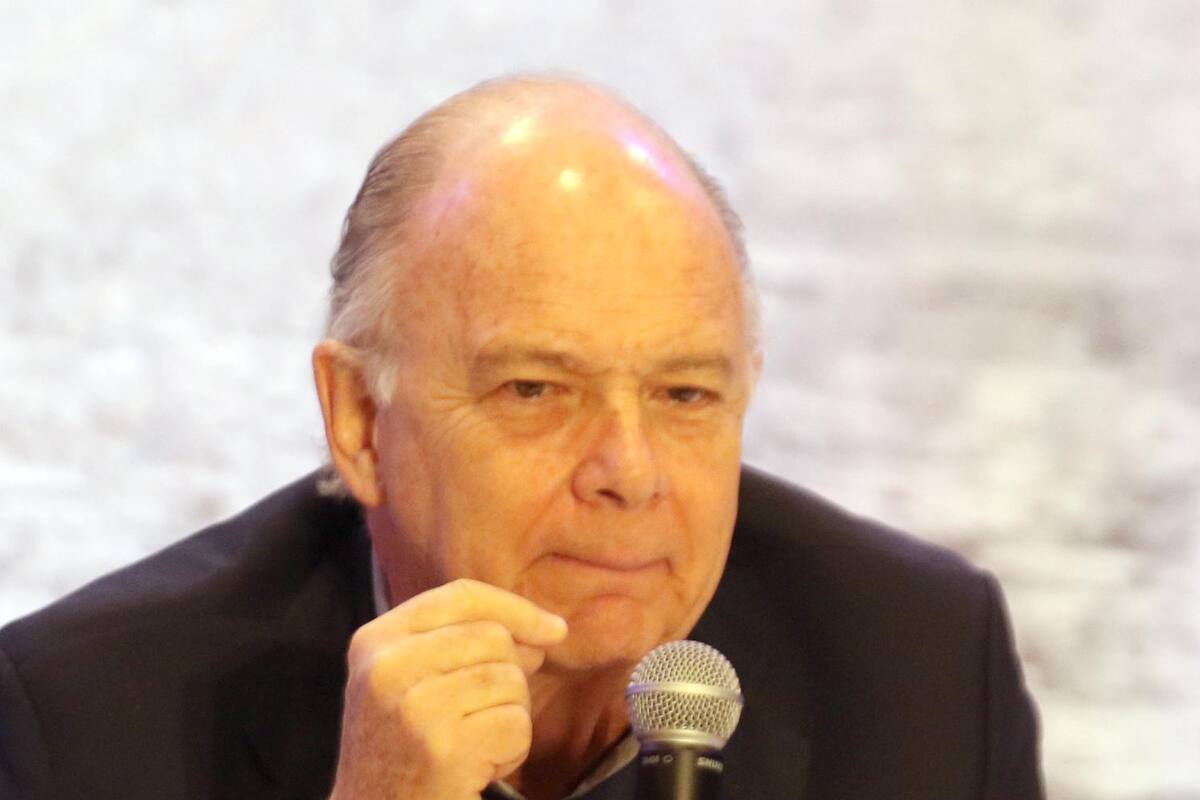 A la Mitad del Camino: AMLO se lanza contra Enrique Krauze y Aguilar Camín en su libro; los acusa de manipular la historia