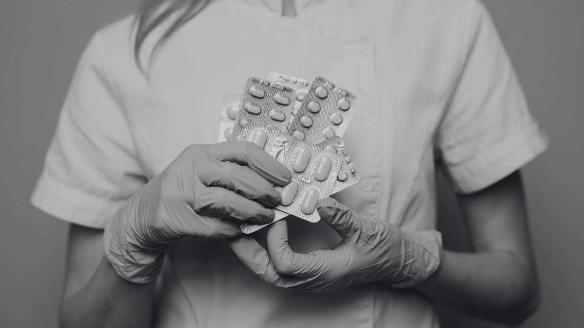 Una modelo de 30 años se casó con un millonario empresario de 77, pero tres meses después él murió intoxicado por estimulantes y la fiscalía la acusó de homicidio; sin embargo, dos tribunales en Japón la absolvieron a pesar de existir pruebas en su contra: el conocido caso del “Don Juan de Kishu”