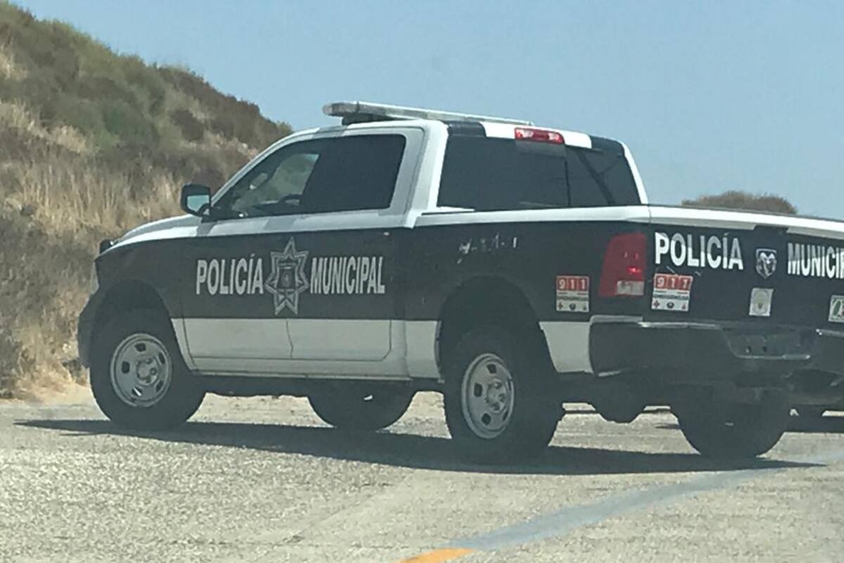 Patrullas municipales en Rosarito: sin placas y sin número