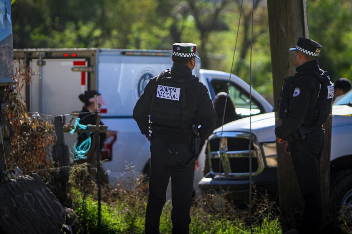 Localizan a hombre sin vida con mensaje de amenazas en carretera Tijuana–Tecate