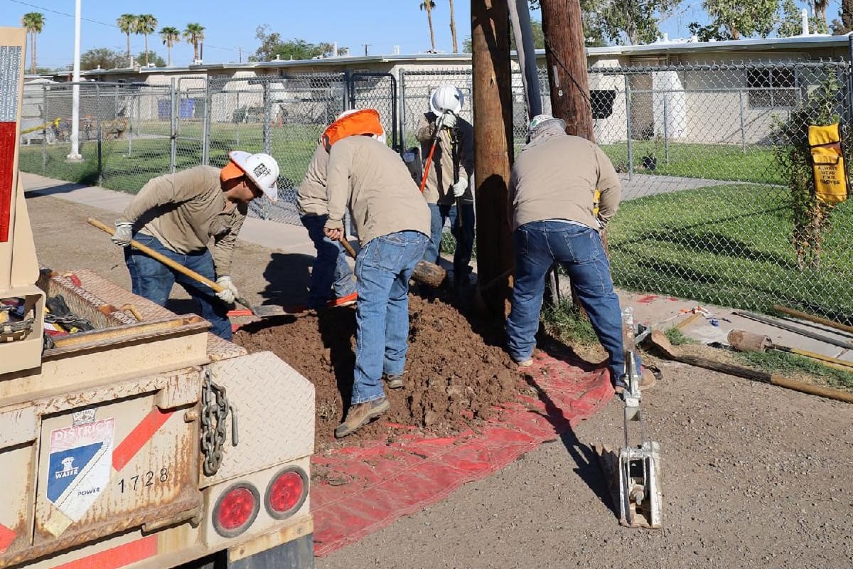 IID reemplazará más de 8 mil postes eléctricos en cinco años