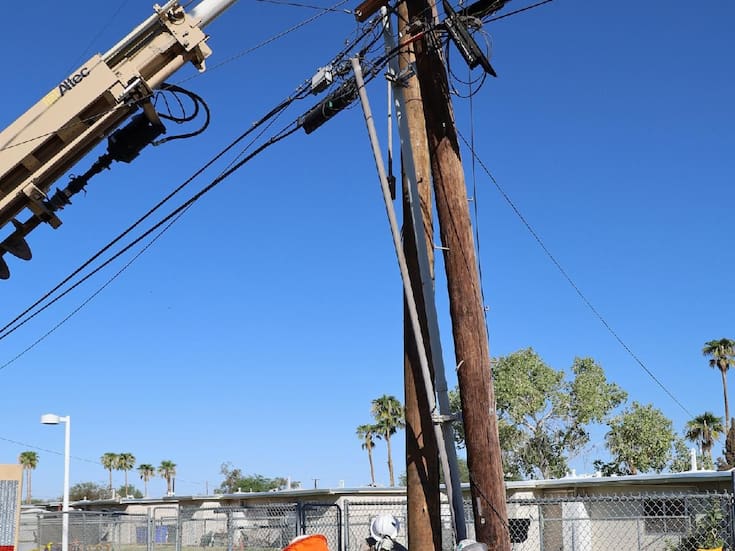 IID reemplazará más de 8 mil postes eléctricos en cinco años