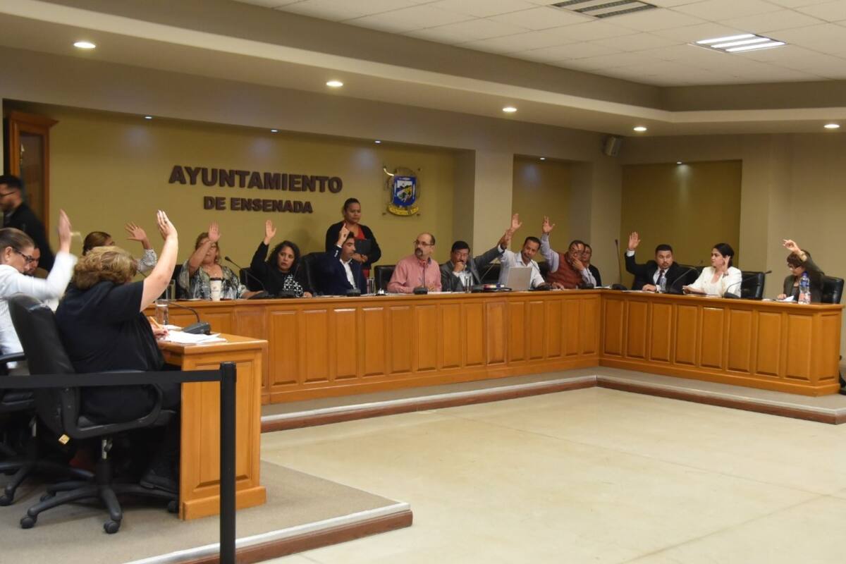 Evade Ayala sesiones en Cabildo: Regidora