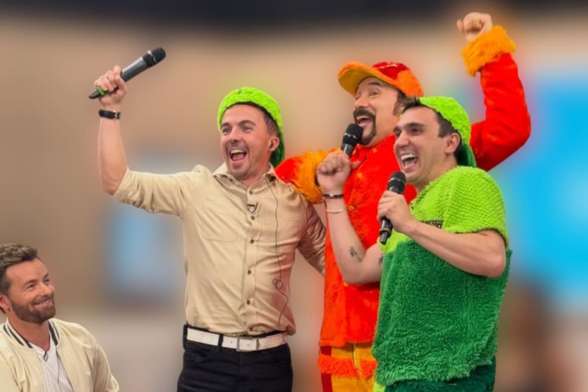 Malcolm el de en medio se encuentra con Ludoviquito y Junior de La Familia P. Luche