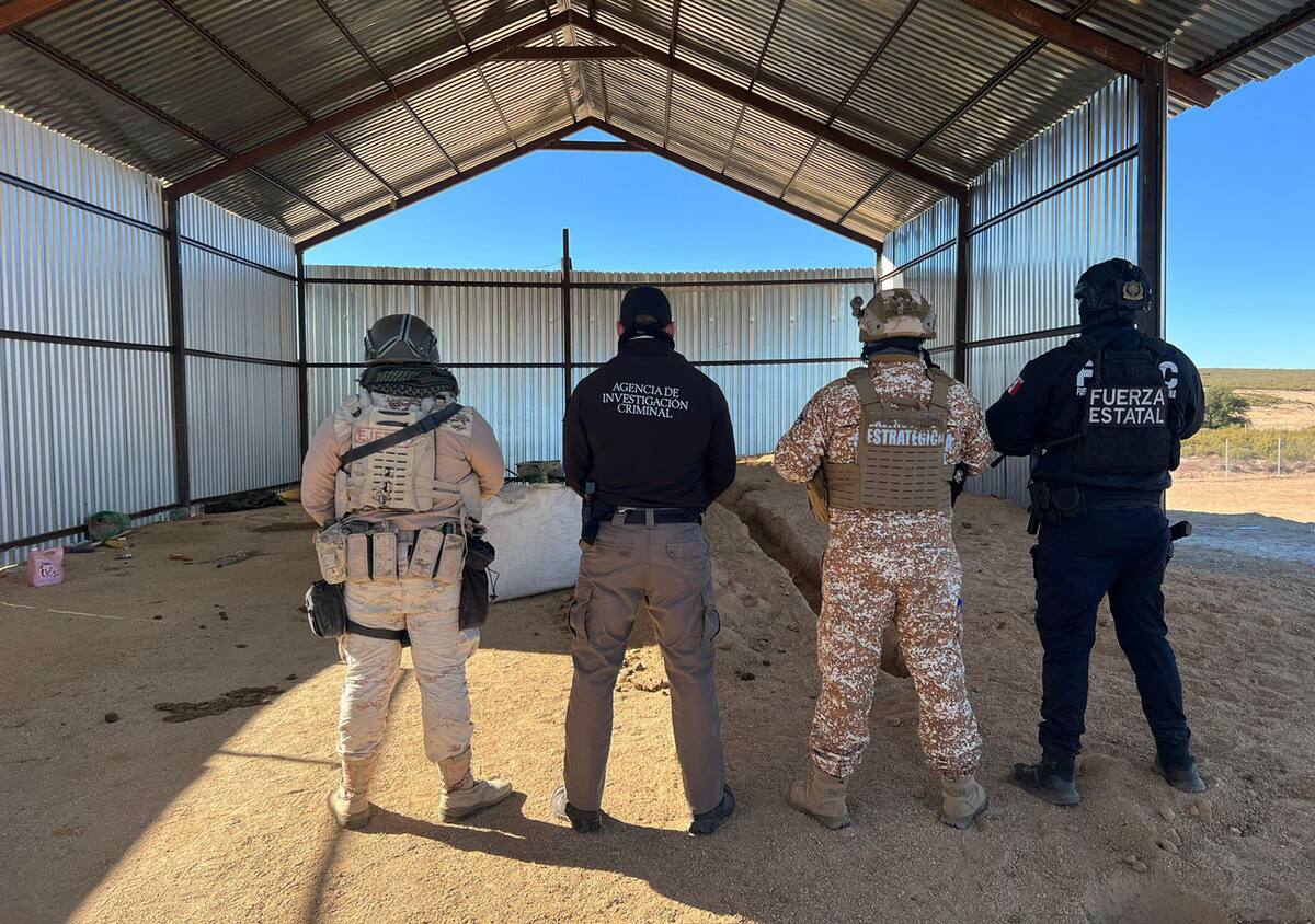 En la recuperación de los hidrocarburos participaron elementos de la FESC, Guardia Nacional y Sedena.