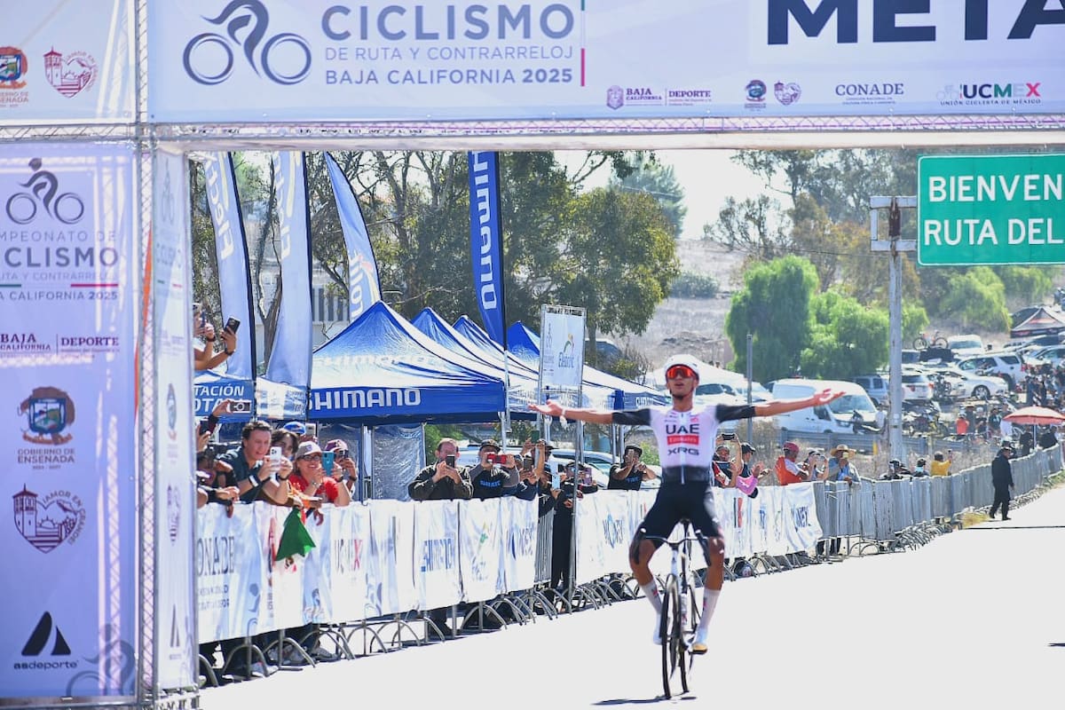 Isaac del Toro se corona campeón nacional de ruta en Valle de Guadalupe