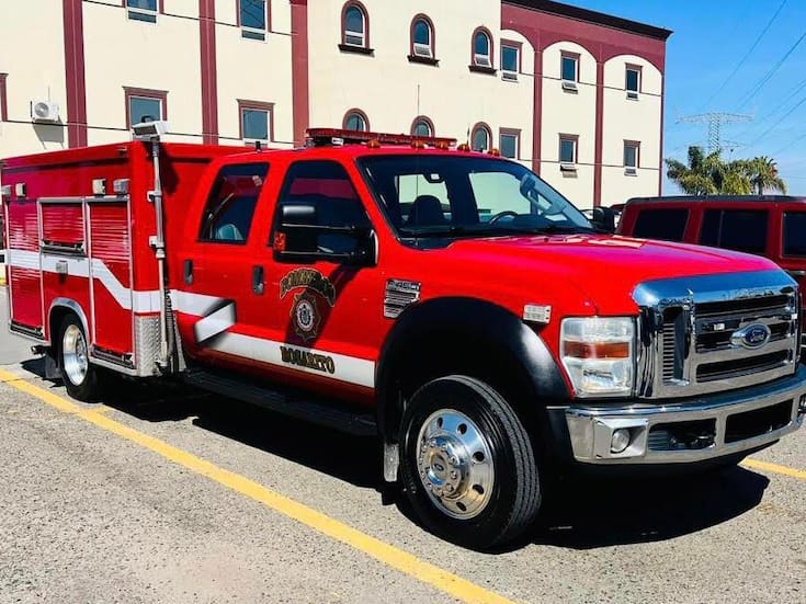 Comunidad y empresarios se unen para dotar de equipo a Bomberos de Rosarito