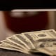 El valor del dólar continua en 17.10 pesos a la venta en casas de cambio locales de Mexicali