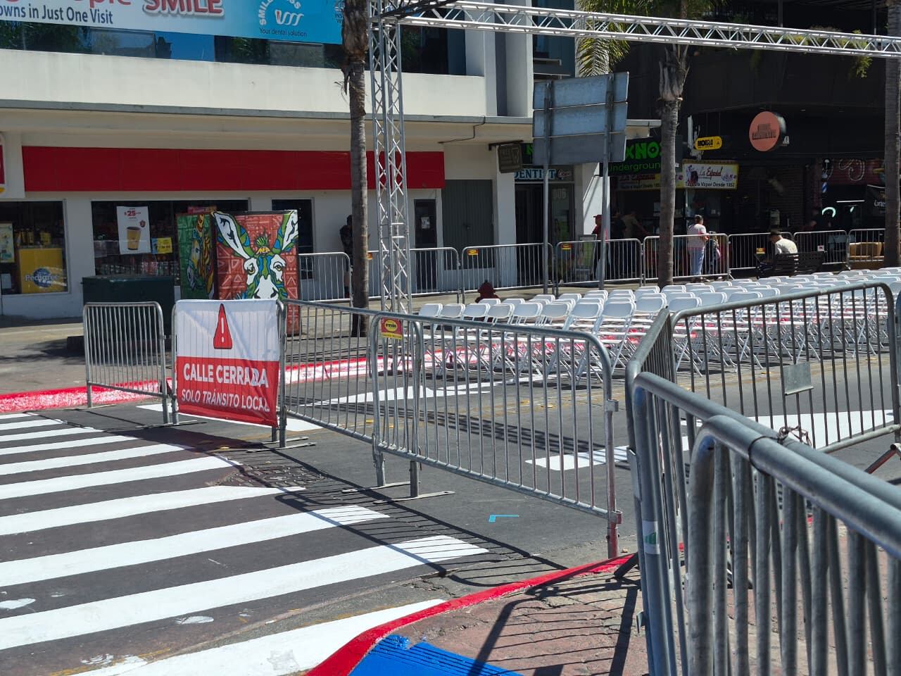 La avenida Revolución permanece cerrada entre las calles Tercera y Cuarta por los preparativos para la visita presidencial.