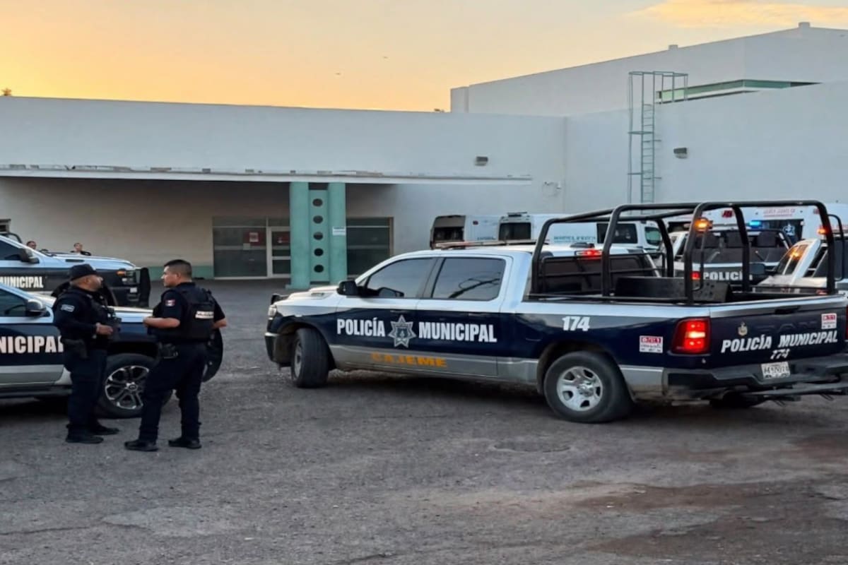 Lesionan con arma blanca a dos policías municipales en CO