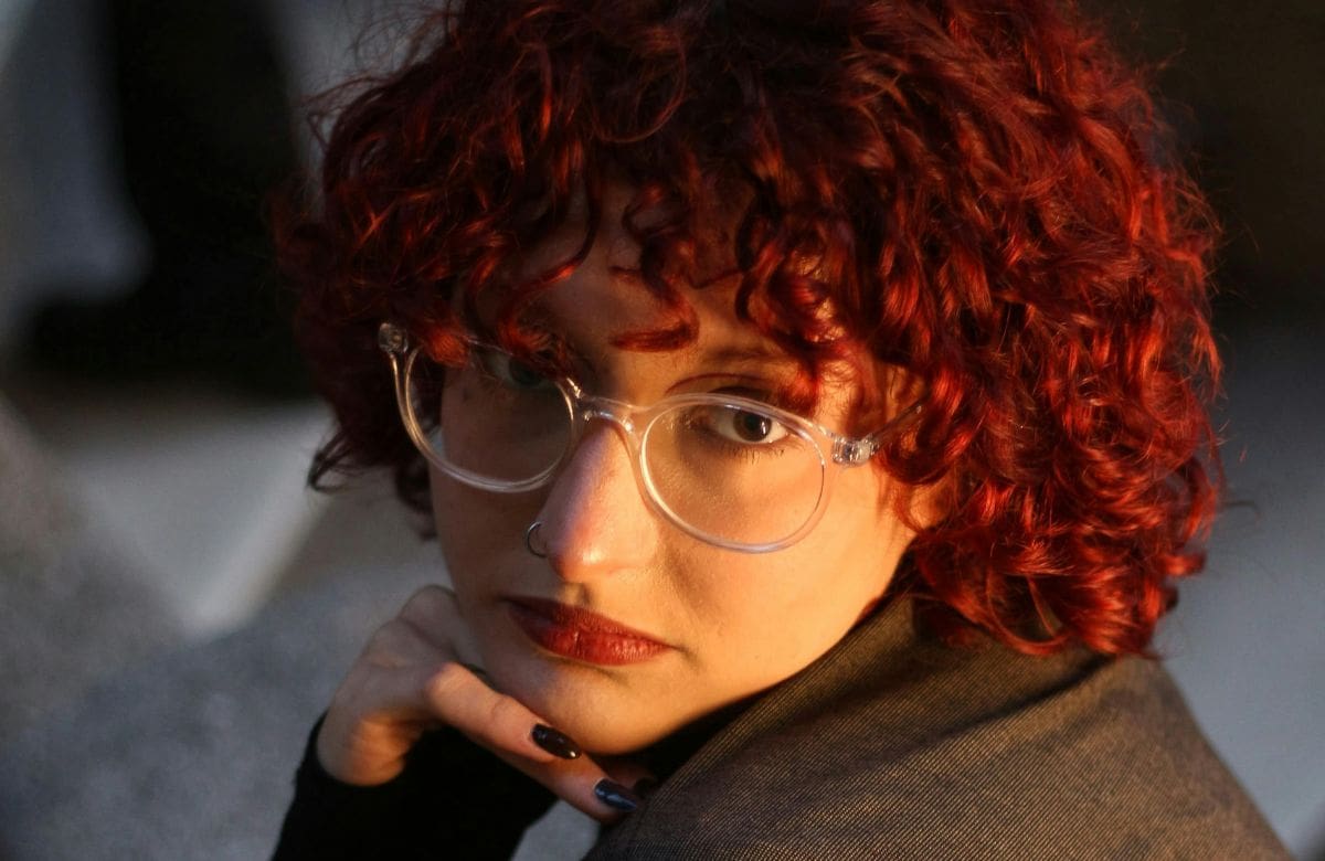 Cómo revivir rizos durmientes con solo agua y acondicionador | Foto: Especial (canva)