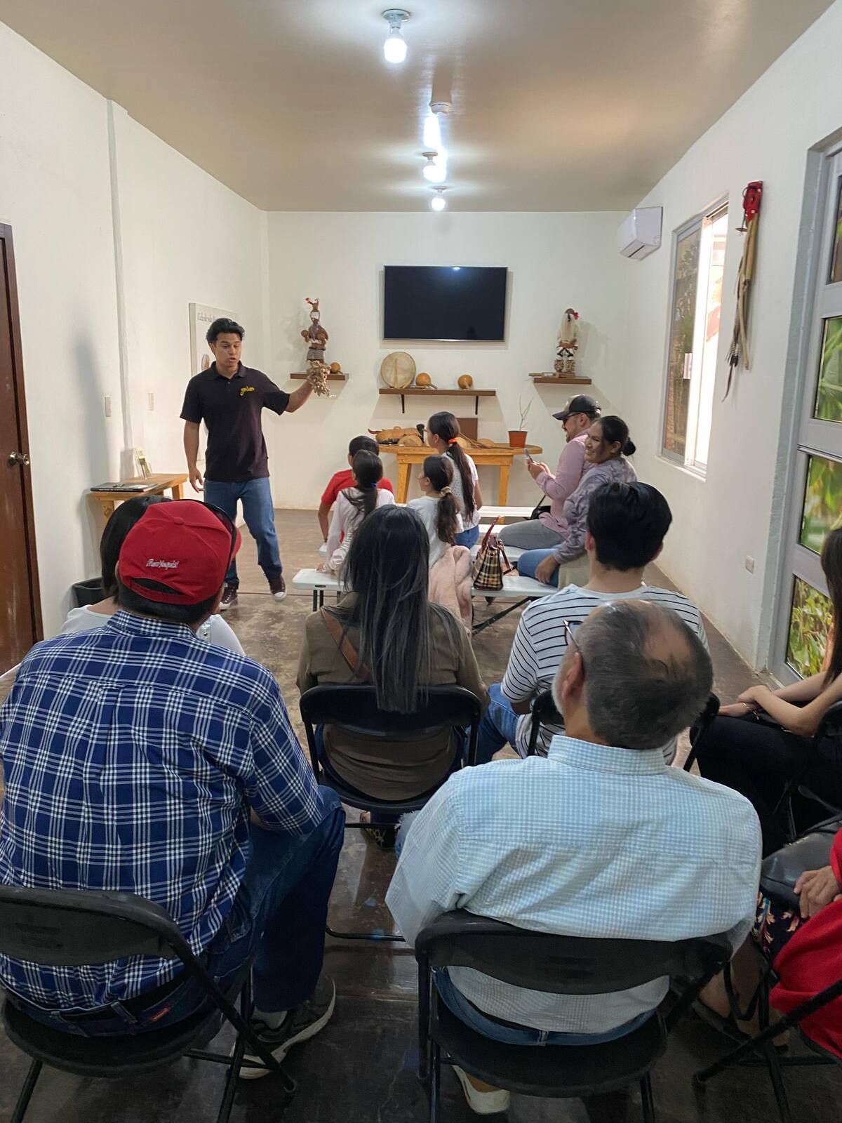 Yo´o Joara ofrece talleres de lengua Yaqui y bordado tradicional