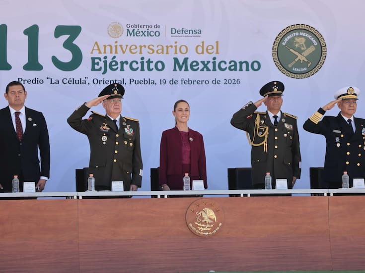 Nuestras fuerzas armadas son garantía de que México decidirá su destino con independencia: Sheinbaum