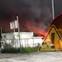 Violencia en Reynosa ya se extiende a Nuevo León tras operativo contra objetivo prioritario; reportan quema de neumáticos, ponchallantas y detonaciones mientras bloquean rutas hacia la frontera