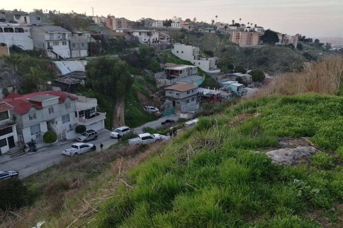 Localizan dos cadáveres en lote baldío de Tijuana