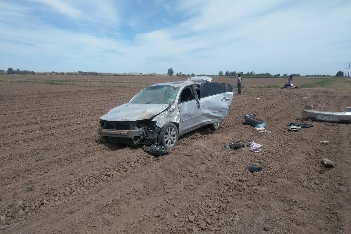 Muere hombre en volcadura, en el valle