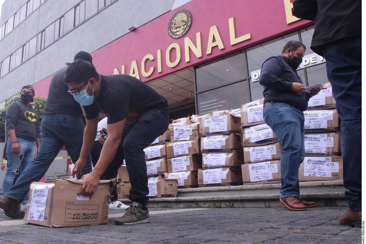 INE y Morena discuten por organismo electoral más caro de Latinoamérica