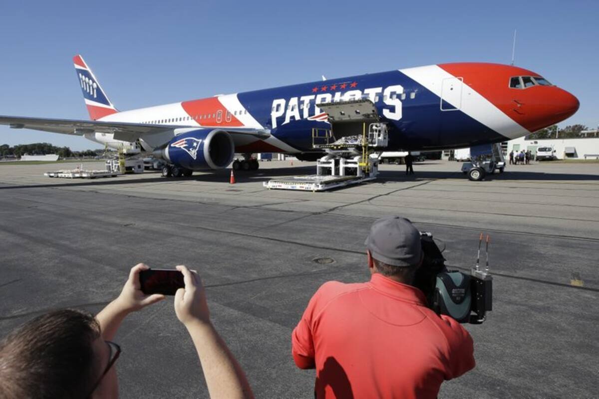 Avión de los Patriots trasladará de China a Boston un millón de máscaras N95