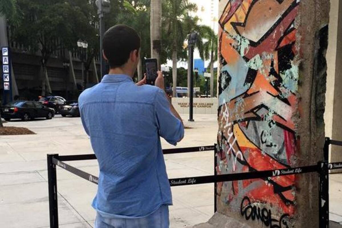 Envían trozo del Muro de Berlín para Trump a frontera México-EU