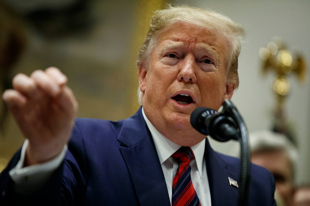 El presidente Donald Trump habla en la Casa Blanca, Washington, 9 de mayo de 2019. Trump sostiene que las conversaciones comerciales entre China y Estados Unidos proceden “de manera muy cordial” a pesar de los nuevos aranceles impuestos por Washington sobre importaciones chinas por valor de 200.000 millones de dólares que entraron en vigencia el viernes 10 de mayo de 2019. (AP Foto/Evan Vucci)