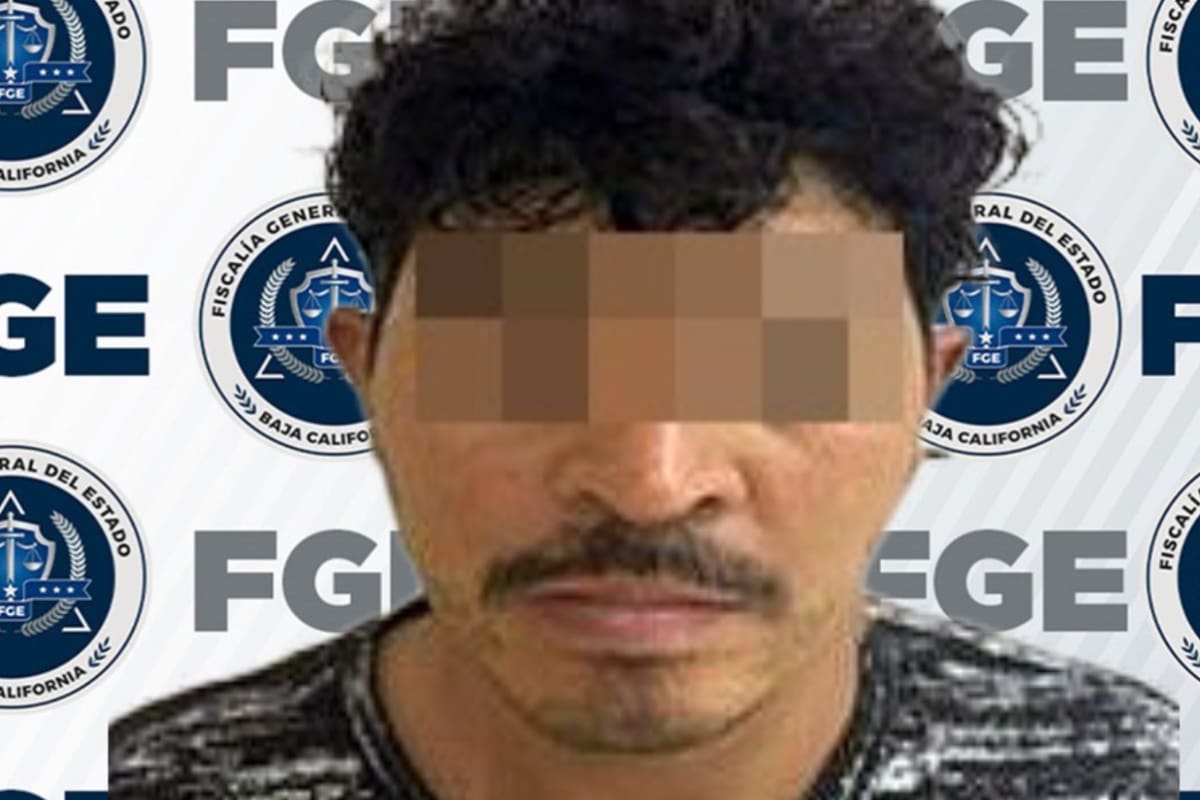 Irrumpe en casa de su expareja, agrede a dos personas y las amenaza con una navaja