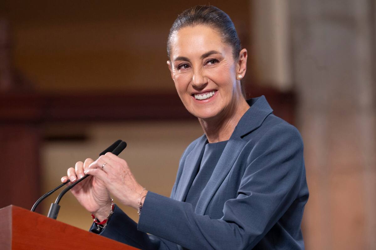 Cuauhtémoc, Ciudad de México, México, 23 de abril de 2025. 
La doctora Claudia Sheinbaum Pardo, presidenta Constitucional de los Estados Unidos Mexicanos en conferencia de prensa matutina “Las mañaneras del pueblo”, en el Salón Tesorería de Palacio Nacional. Foto: Presidencia