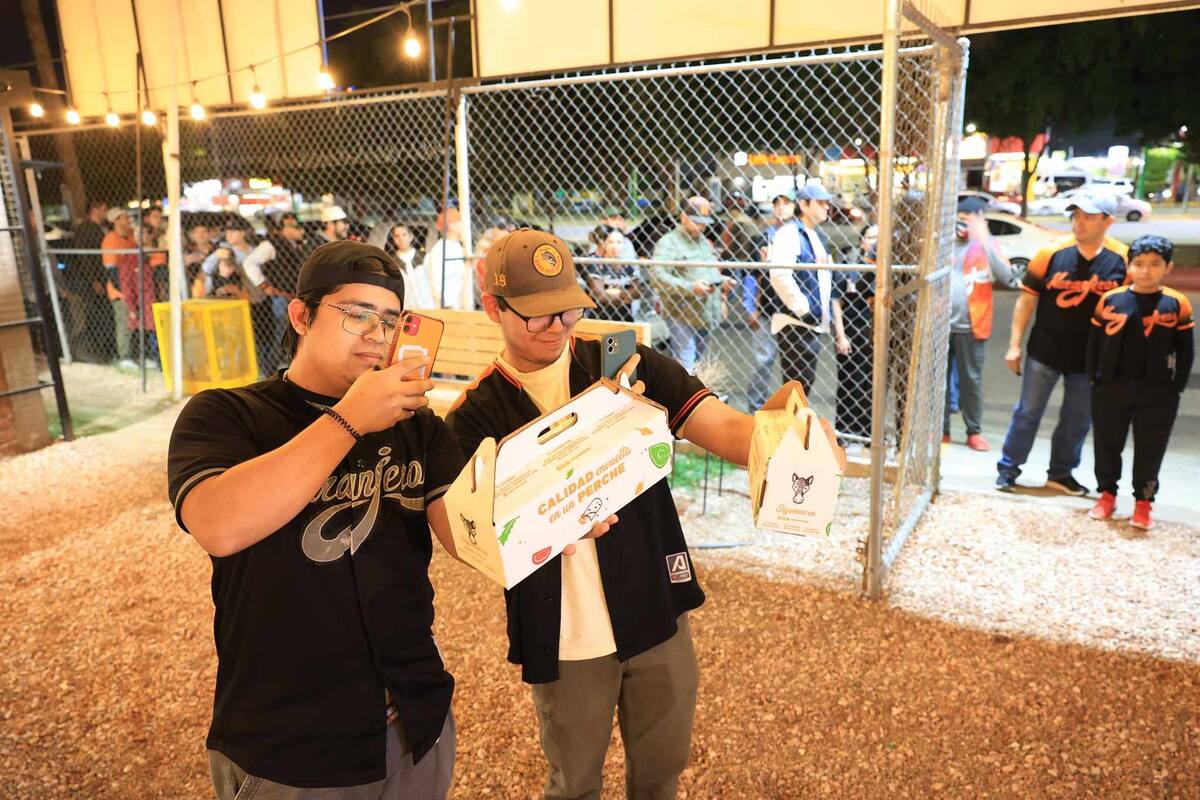 Otro de los comercios que se comprometió a regalar comida gratis fue Burros Prime | Foto: Julian Ortega