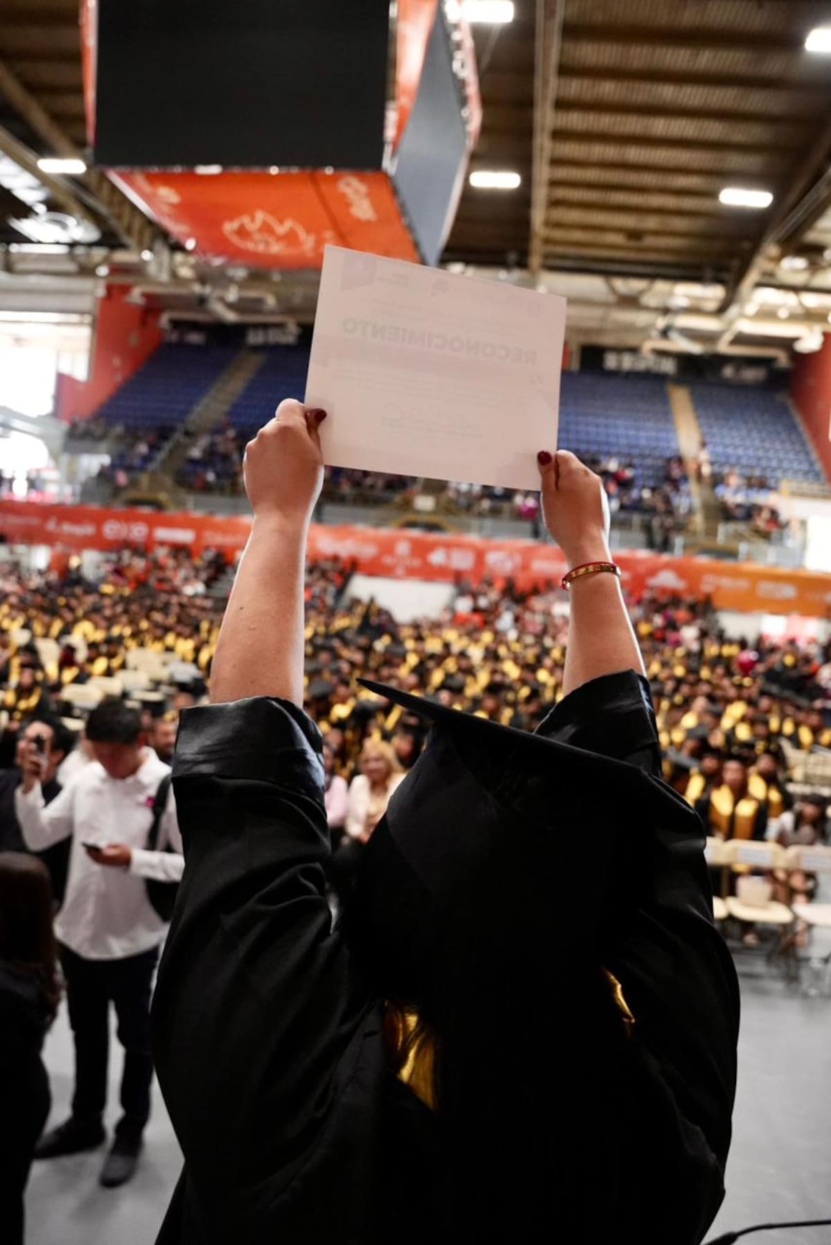 Tarjeta Violeta consolida una política social que transforma vidas a través del acceso a la educación Foto: Cortesía