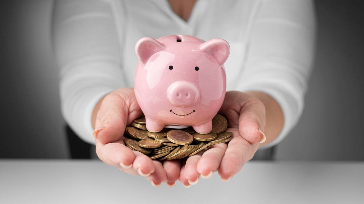 La estabilidad financiera depende del ahorro y la inversión inteligente.