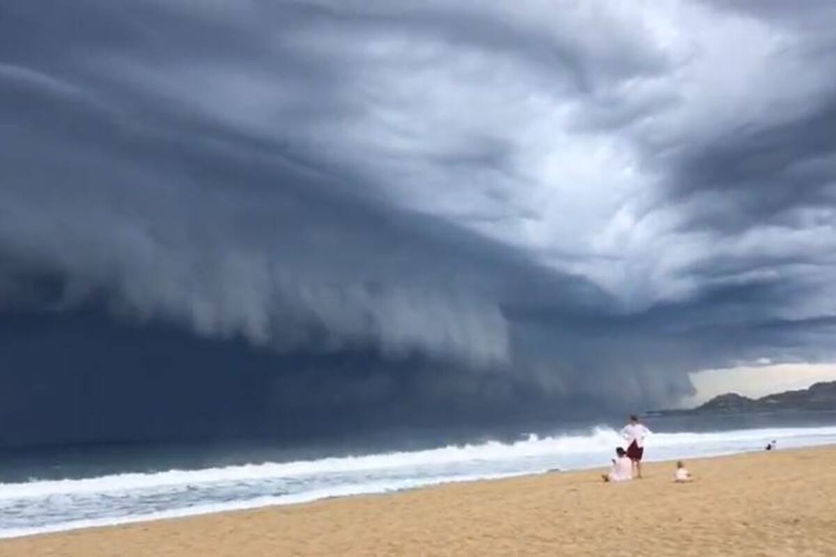 VIDEO: Se pone negro el cielo de Los Cabos ante llegada de huracán Olaf