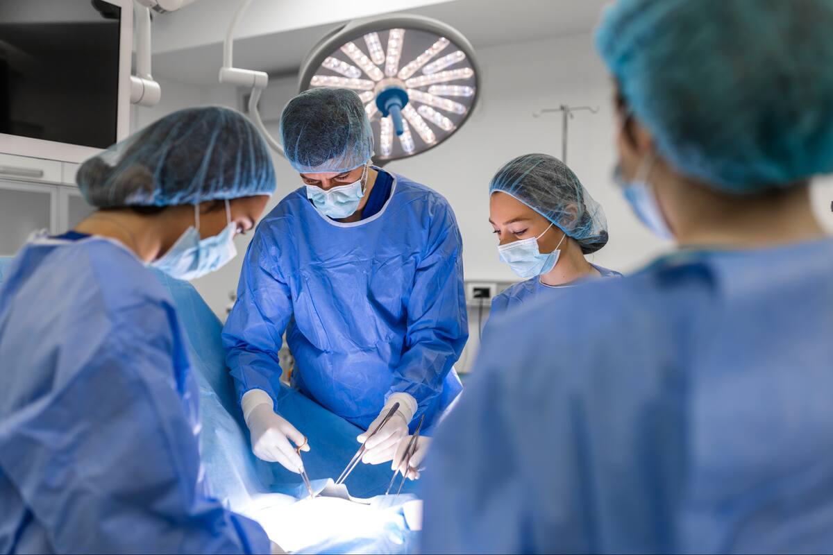 Logran extirpar un tumor cerebral sin afectar las funciones cognitivas y emocionales del paciente