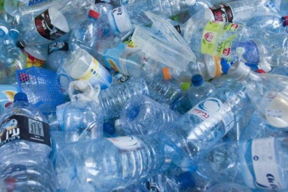 Canadá busca prohibir plásticos de uso único para 2021