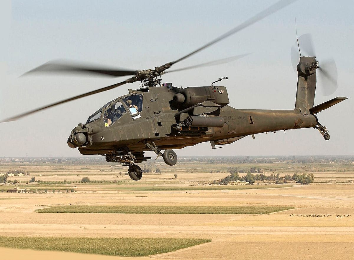 El AH-64 Apache es un helicóptero de ataque de origen estadounidense. Se trata de un aparato bimotor con rotores principal y de cola de cuatro palas que cuenta con una cabina biplaza en tándem para dos tripulantes. Puede realizar misiones de ataque contra carros, asalto, escolta y caza-helicóptero, con capacidad operativa todo tiempo y día-noche.