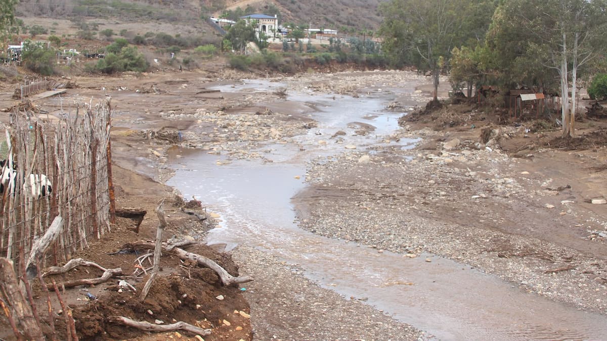 “Nos estábamos riendo y el agua se dejó venir de golpe”: sobreviviente relata cómo la corriente destruyó su casa en Maneadero