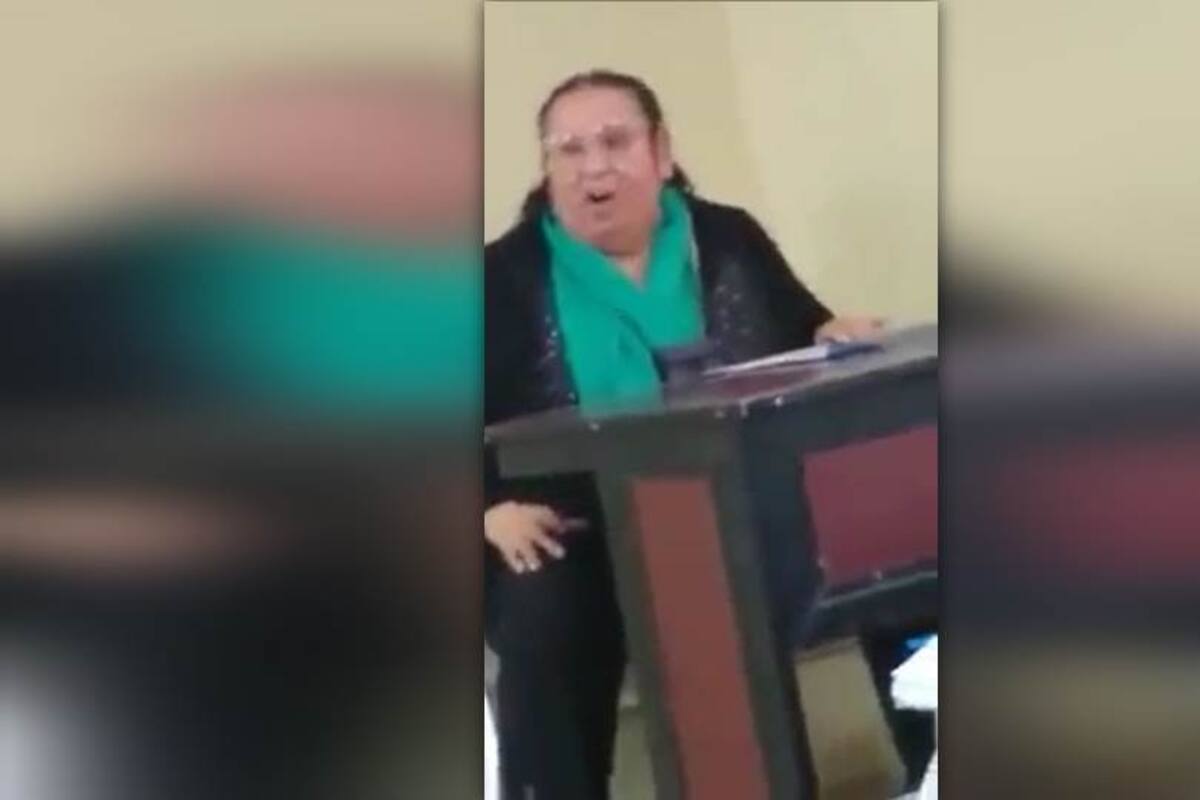 Maestra amenaza con matar alumno