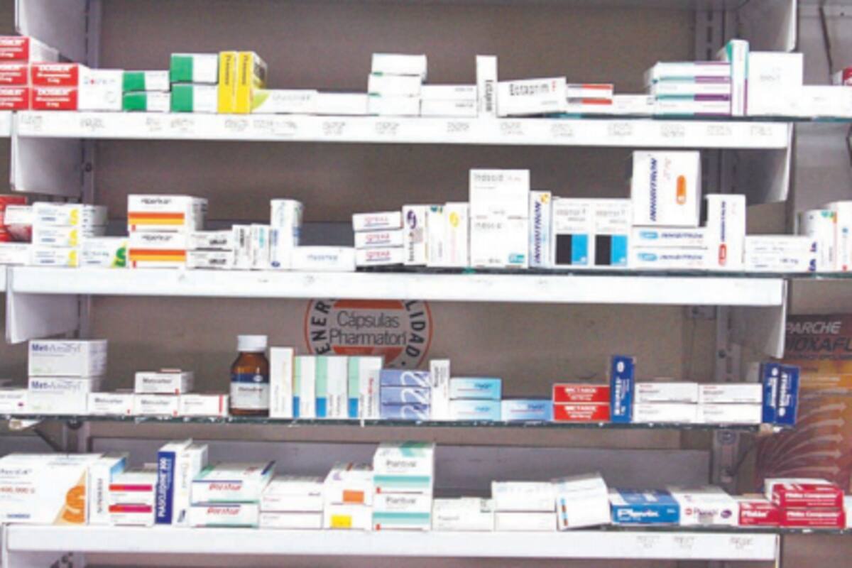 Cuenta sector salud con 35% de medicinas en almacén