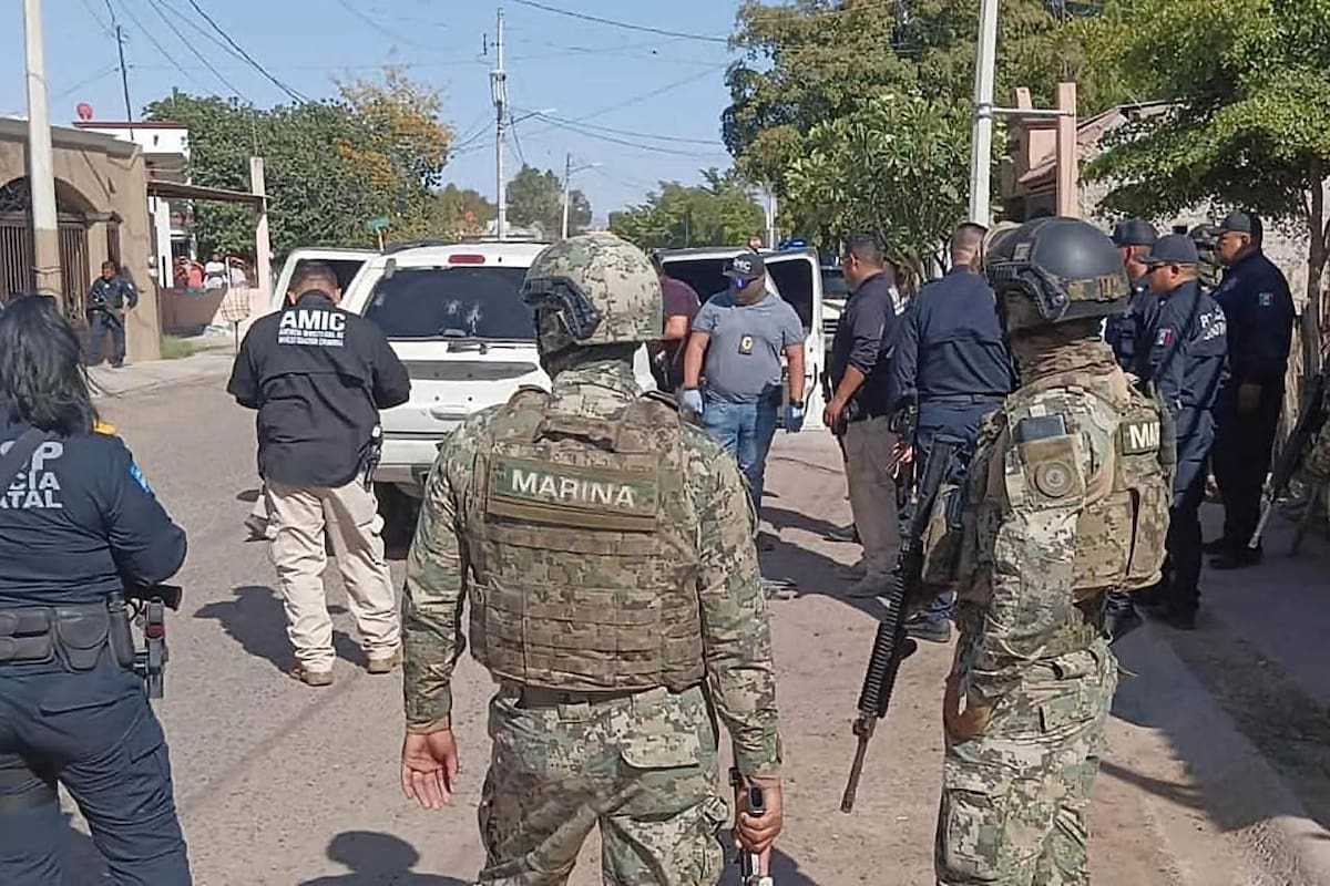 Elementos de la AMIC y policías municipales acudieron a un domicilio de la calle 19, en Agua Prieta, para ejecutar la orden de aprehensión contra el presunto responsable del homicidio.