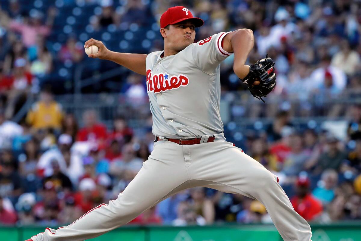 Bravos de Atlanta suben al mexicano Víctor Arano al equipo grande