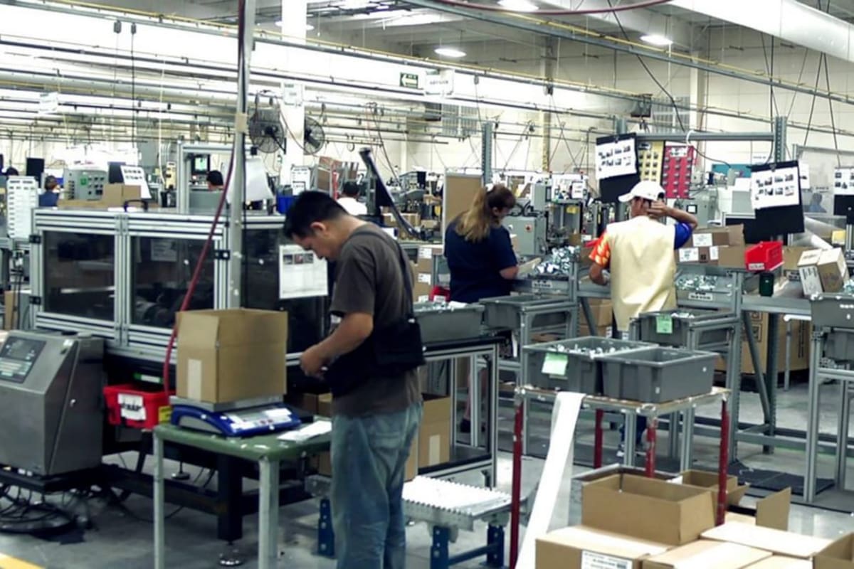 Planean ajustar planes de estudio a nuevas demandas industriales