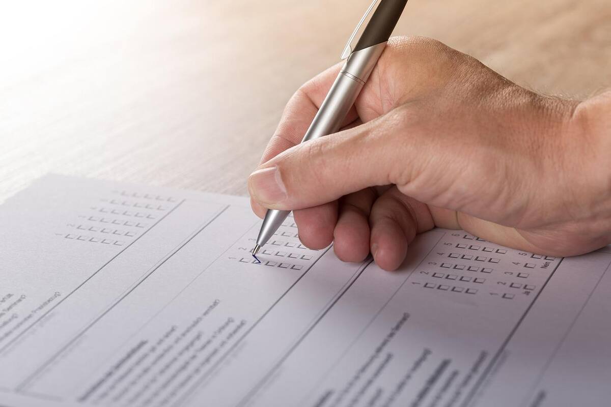 EU: Mujer enfrenta cargos por emitir el voto en nombre de su madre, muerta