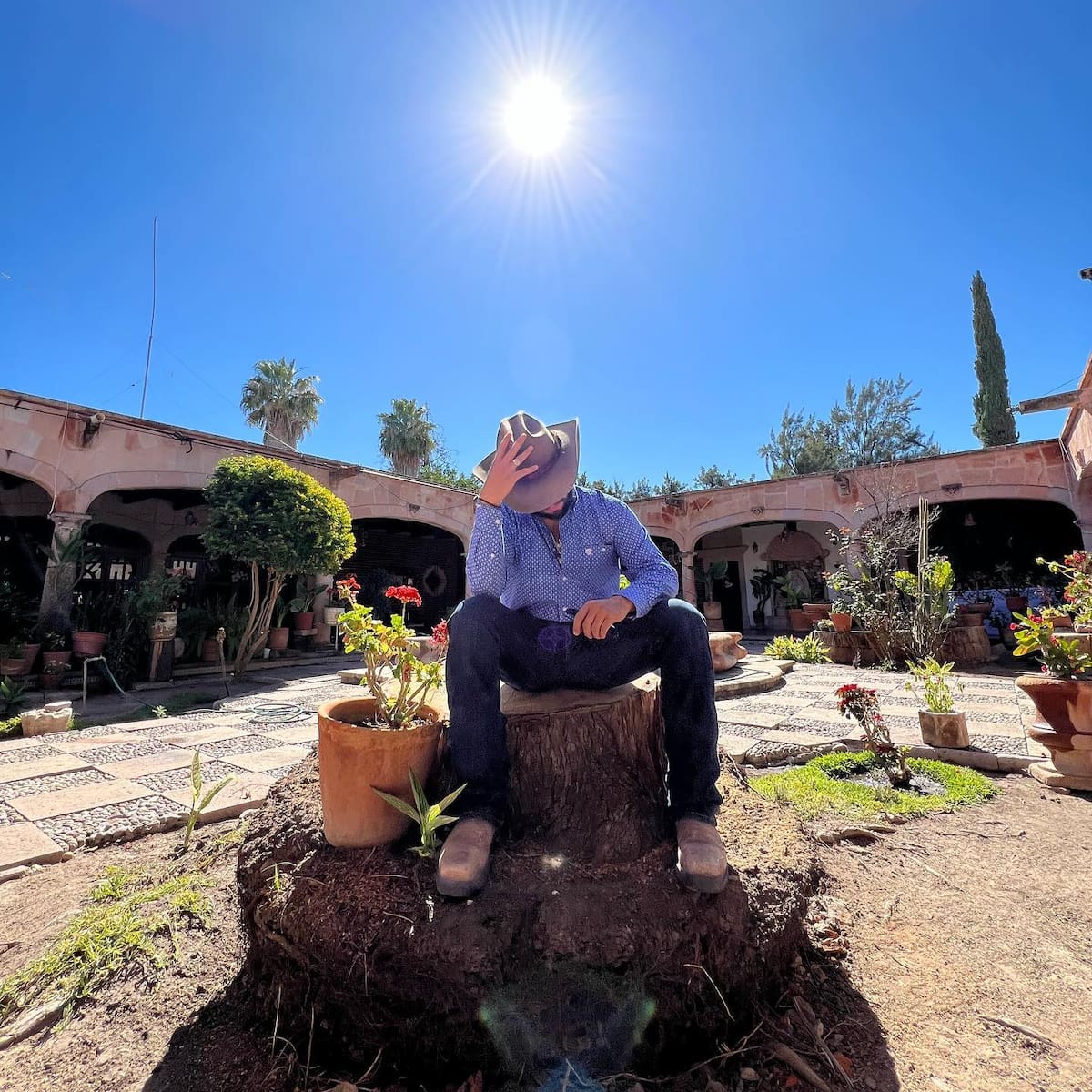 Leonard y Angela comparten imágenes de El Soyate de vez en cuando / El Soyate / Instagram @leonardoaguilaroficial